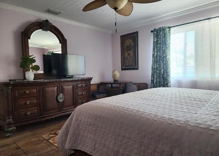 Old Town Suites